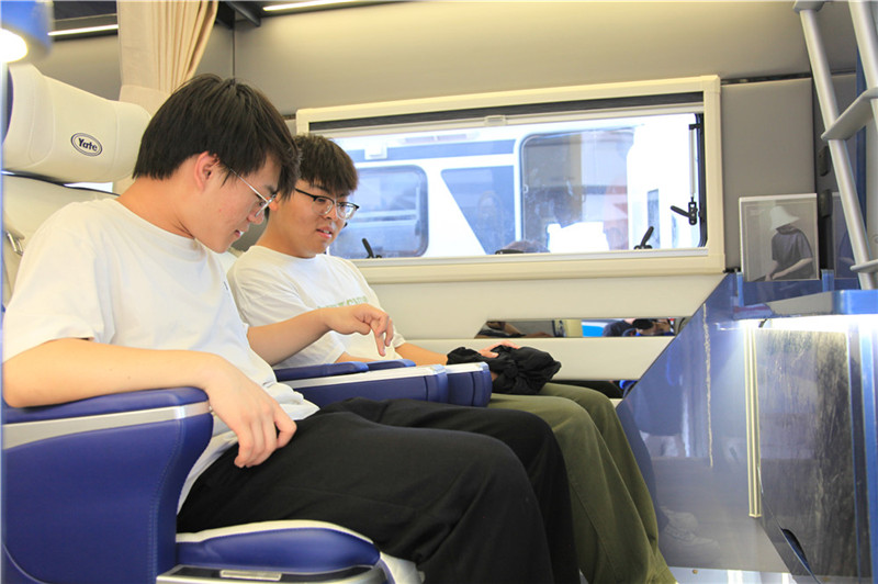 凝聚“新”力量 | 大学生走进亚特重工参观学习